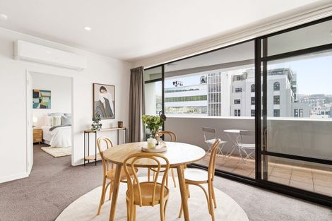 Photo of property in 17 Kent Terrace - Kent Apartments, 7e/16 Kent Terrace, Mount Victoria, Wellington, 6011