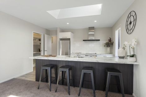 Photo of property in 2 Travertine Street, Cromwell, 9310