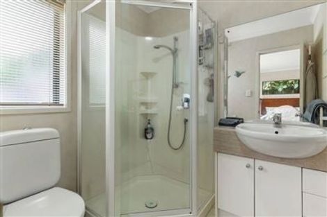 Photo of property in 1 Ballybay Road, East Tamaki, Auckland, 2016