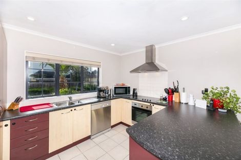 Photo of property in 7 Applebox Lane, Henderson, Auckland, 0612