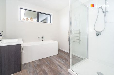 Photo of property in 38 Nore Street, Waihola, Milton, 9073