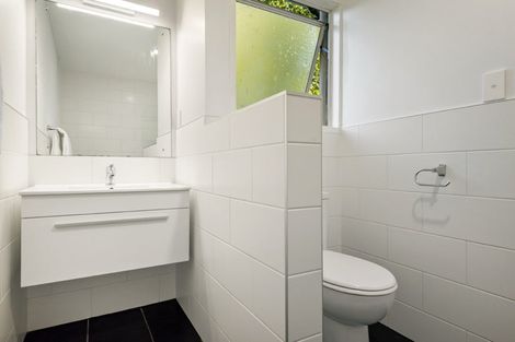 Photo of property in 10 Gurnard Road, Stillwater, Silverdale, 0993