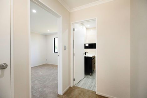 Photo of property in 11a Oxford Road, Manurewa, Auckland, 2102