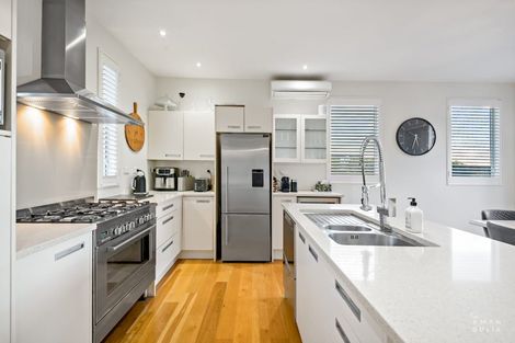 Photo of property in 39 Kittiwake Drive, Schnapper Rock, Auckland, 0632