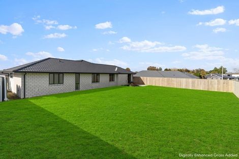 Photo of property in 4 Trevor Mcmiken Drive, Patumahoe, 2679