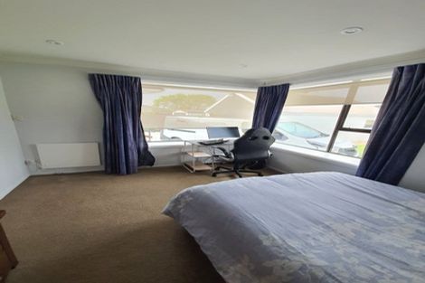 Photo of property in 28 Eglinton Street, Avondale, Christchurch, 8061