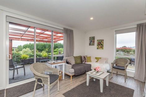 Photo of property in 9 Waipuna Grove, Levin, 5571