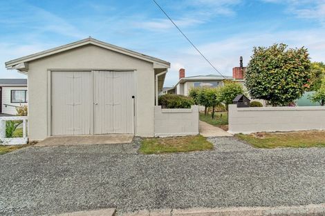 Photo of property in 15 Grace Street, Waimate, 7924