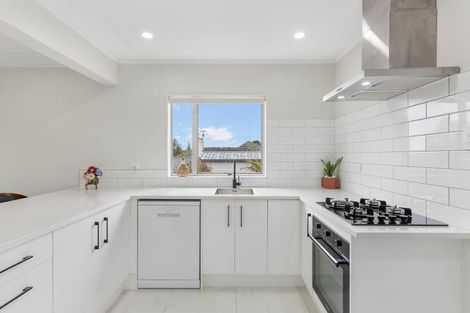 Photo of property in 1b Bowater Place, Manurewa, Auckland, 2102