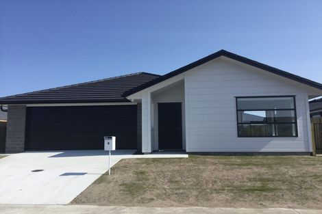Photo of property in 8 Bill Miller Drive, Papamoa, 3118