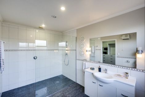 Photo of property in 9a Brooklands Drive, Havelock North, 4130