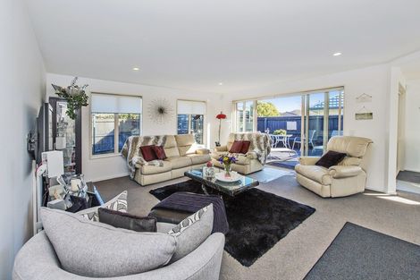 Photo of property in 11 Globe Bay Drive, Templeton, Christchurch, 8042