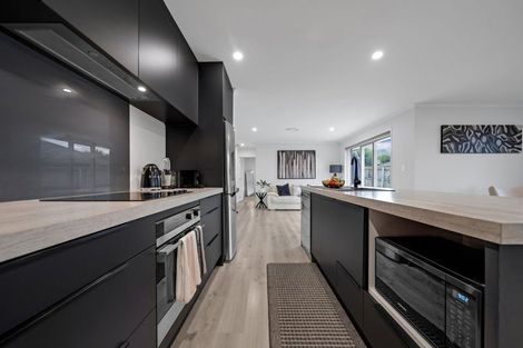 Photo of property in 16 Mark Ball Drive, Pokeno, 2402