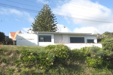 Photo of property in 14 Thornley Street, Titahi Bay, Porirua, 5022