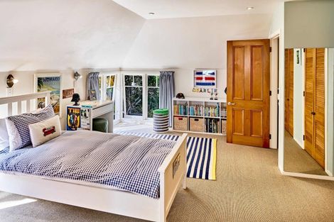 Photo of property in 10 Tui Road, Days Bay, Lower Hutt, 5013