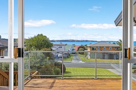 Photo of property in 17 Kawau View Road, Snells Beach, 0920