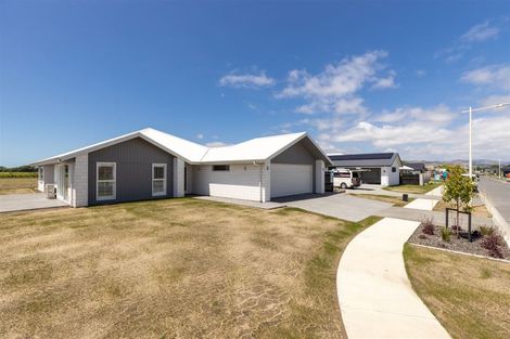 Photo of property in 14 Whitehall Drive, Springlands, Blenheim, 7201