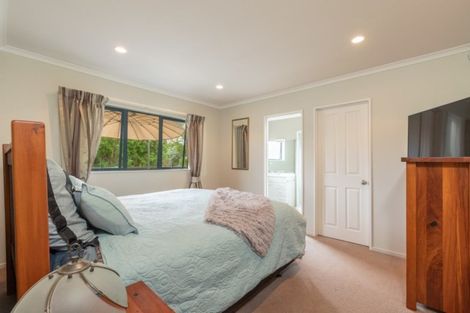 Photo of property in 12 Governor Grey Road, Snells Beach, 0920