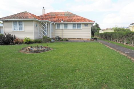 Photo of property in 77 Stout Street, Shannon, 4821