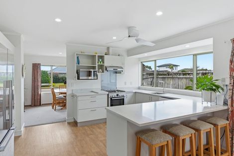 Photo of property in 68 Cedar Drive, Paraparaumu Beach, Paraparaumu, 5032