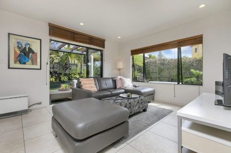 Photo of property in 4/39 Church Street, Northcote Point, Auckland, 0627