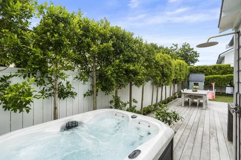 Photo of property in 63 Aramoana Avenue, Devonport, Auckland, 0624