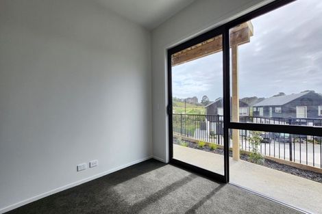 Photo of property in 36 Hokioi Drive, Kenepuru, Porirua, 5022