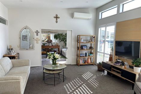 Photo of property in 17 James Hight Drive, Halswell, Christchurch, 8025