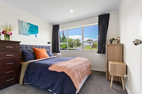 Photo of property in 138 Moire Road, West Harbour, Auckland, 0618