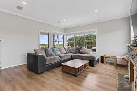 Photo of property in 161 Ranganui Road, Kaiwaka, 0573