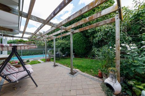 Photo of property in 16 Wikiriwhi Crescent, Awapuni, Palmerston North, 4412