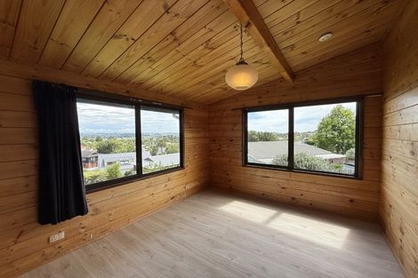 Photo of property in 6 Bronzewing Terrace, Unsworth Heights, Auckland, 0632