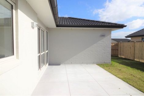Photo of property in 5 Strathaven Road, Wattle Downs, Auckland, 2103