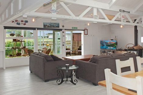 Photo of property in 2a Andresen Street, Foxton Beach, Foxton, 4815