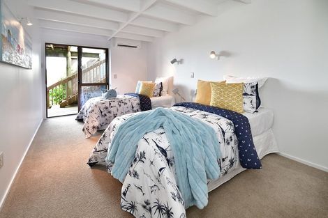 Photo of property in 2/3 Swann Beach Road, Stanmore Bay, Whangaparaoa, 0932