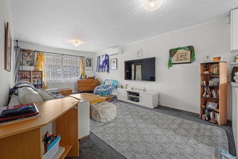 Photo of property in 5/13 Seabrook Avenue, New Lynn, Auckland, 0600