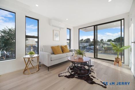 Photo of property in 2/2 Fairview Road, Papatoetoe, Auckland, 2025