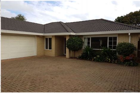 Photo of property in 10 Nephin Place, East Tamaki Heights, Auckland, 2016