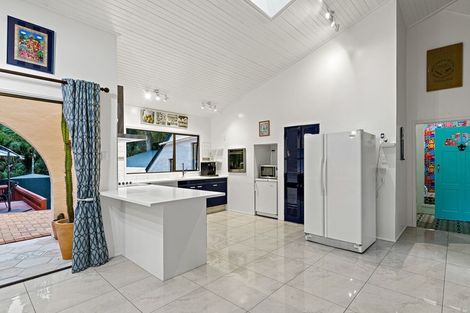 Photo of property in 719 Scenic Drive, Henderson Valley, Auckland, 0612