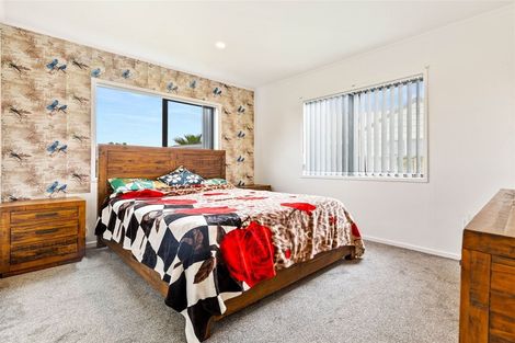 Photo of property in 102 Bruce Mclaren Road, Henderson, Auckland, 0612