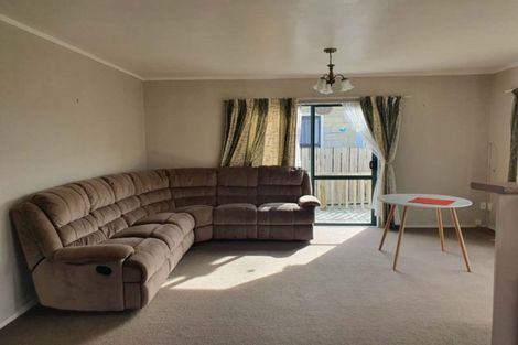 Photo of property in 3a Mawney Road, Henderson, Auckland, 0610