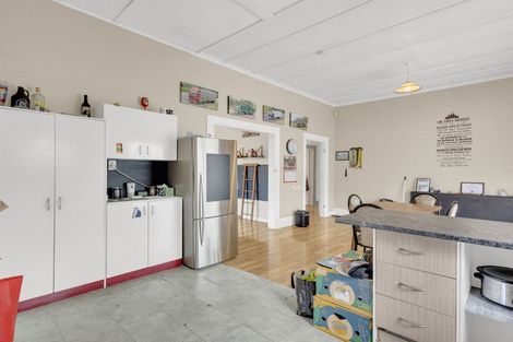 Photo of property in 61 Swinburn Street, Dannevirke, 4930