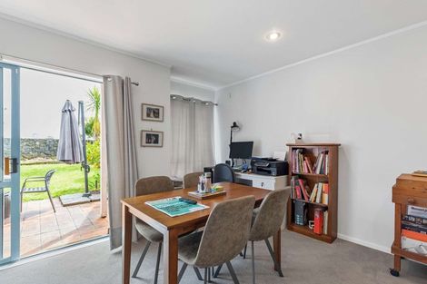 Photo of property in 2 Blumhardt Place, Avondale, Auckland, 1026