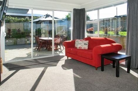 Photo of property in 2 Peel Lane, Aotea, Porirua, 5024