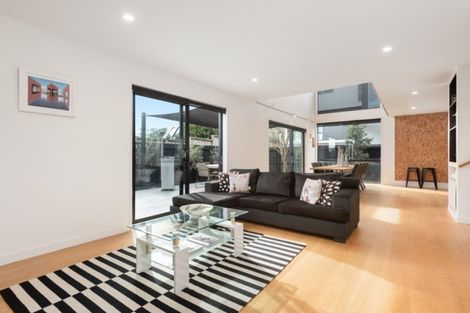 Photo of property in 347b Oceanbeach Road, Mount Maunganui, 3116