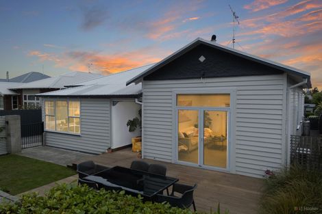 Photo of property in 51 Avenue Road, West End, Timaru, 7910
