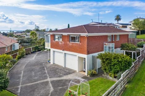 Photo of property in 1/19 Coates Road, Cockle Bay, Auckland, 2014