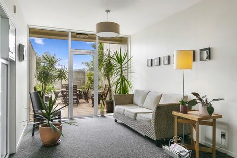 Photo of property in Landscape Apartments, 123-125 Austin Street, Mount Victoria, Wellington, 6011