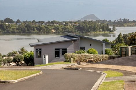Photo of property in 36 Downing Place, Welcome Bay, Tauranga, 3112