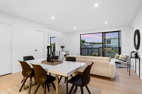 Photo of property in 7/5 Lemon Grove Lane, Greenhithe, Auckland, 0632